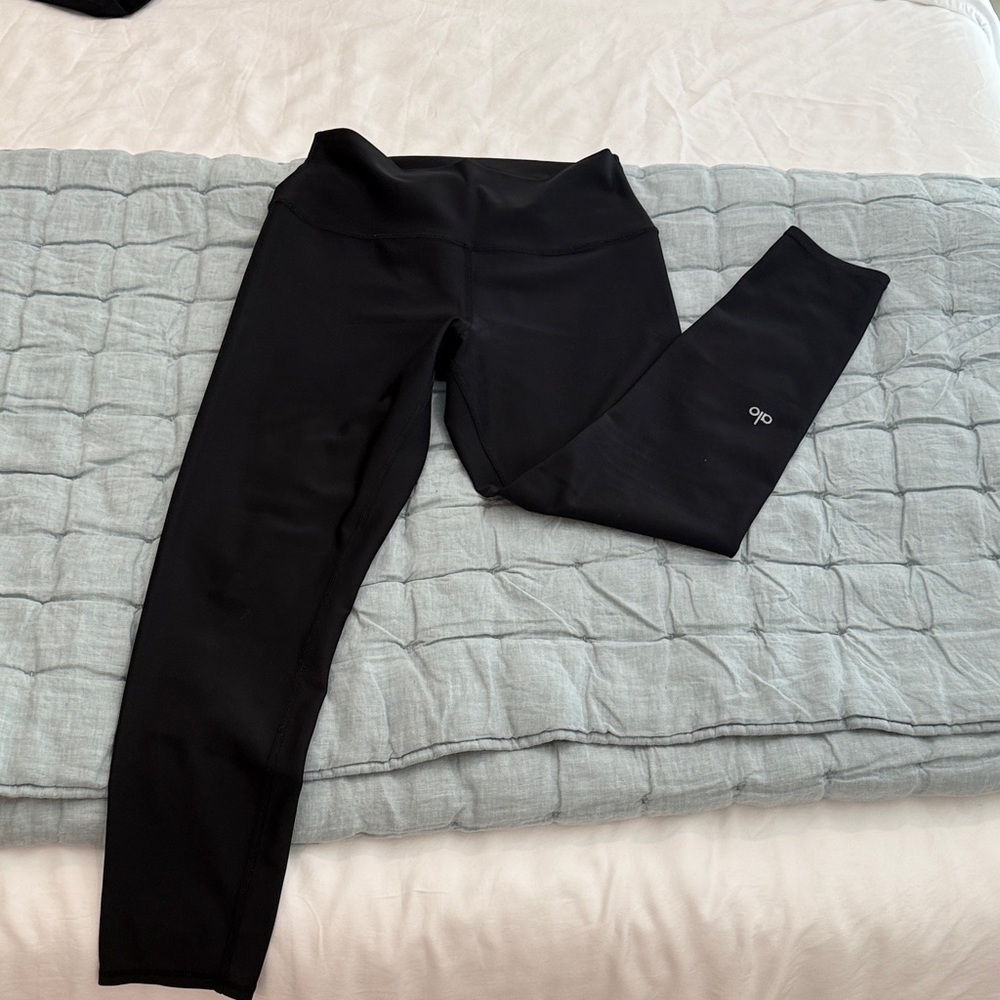 Black Alo airlift leggings